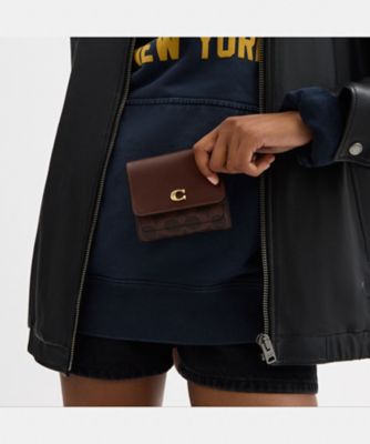 ミラ スモール フラップ ウォレット・シグネチャー キャンバス | COACH